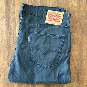 Men’s Levi 541 jeans